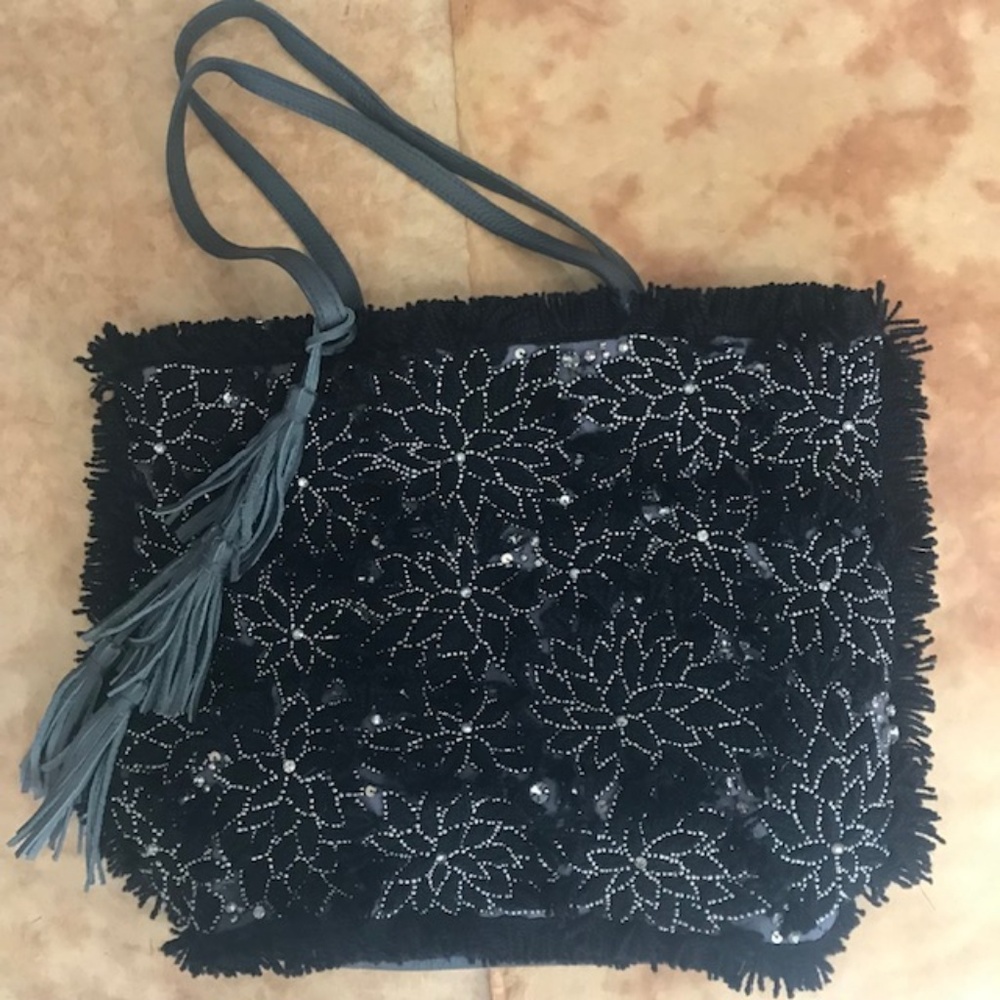ibBan Black/Grey Beaded Flower Tote